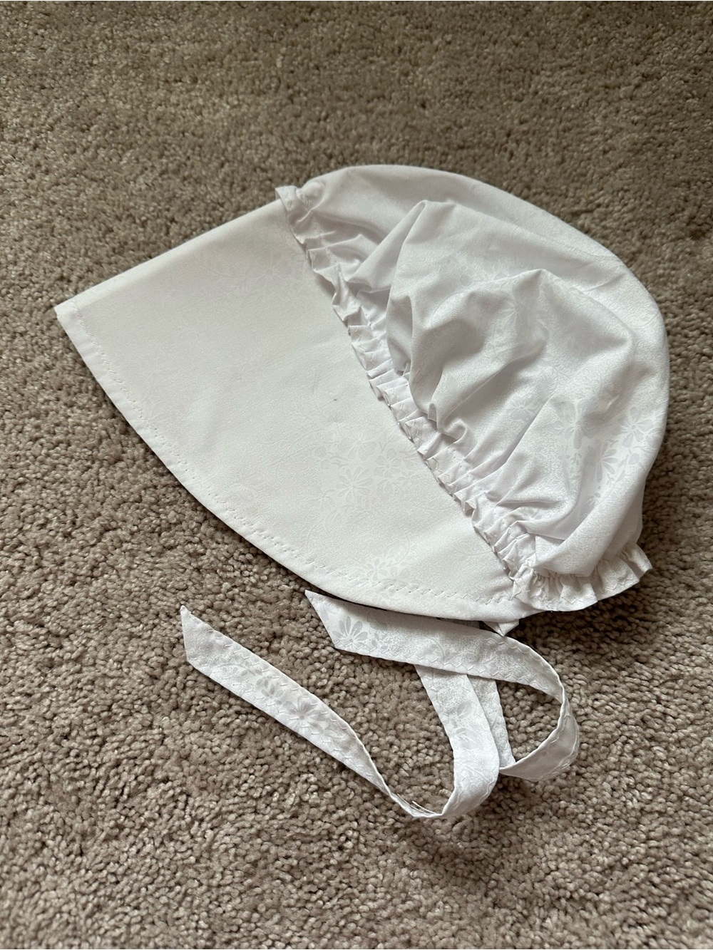 Classic White Adult Bonnet